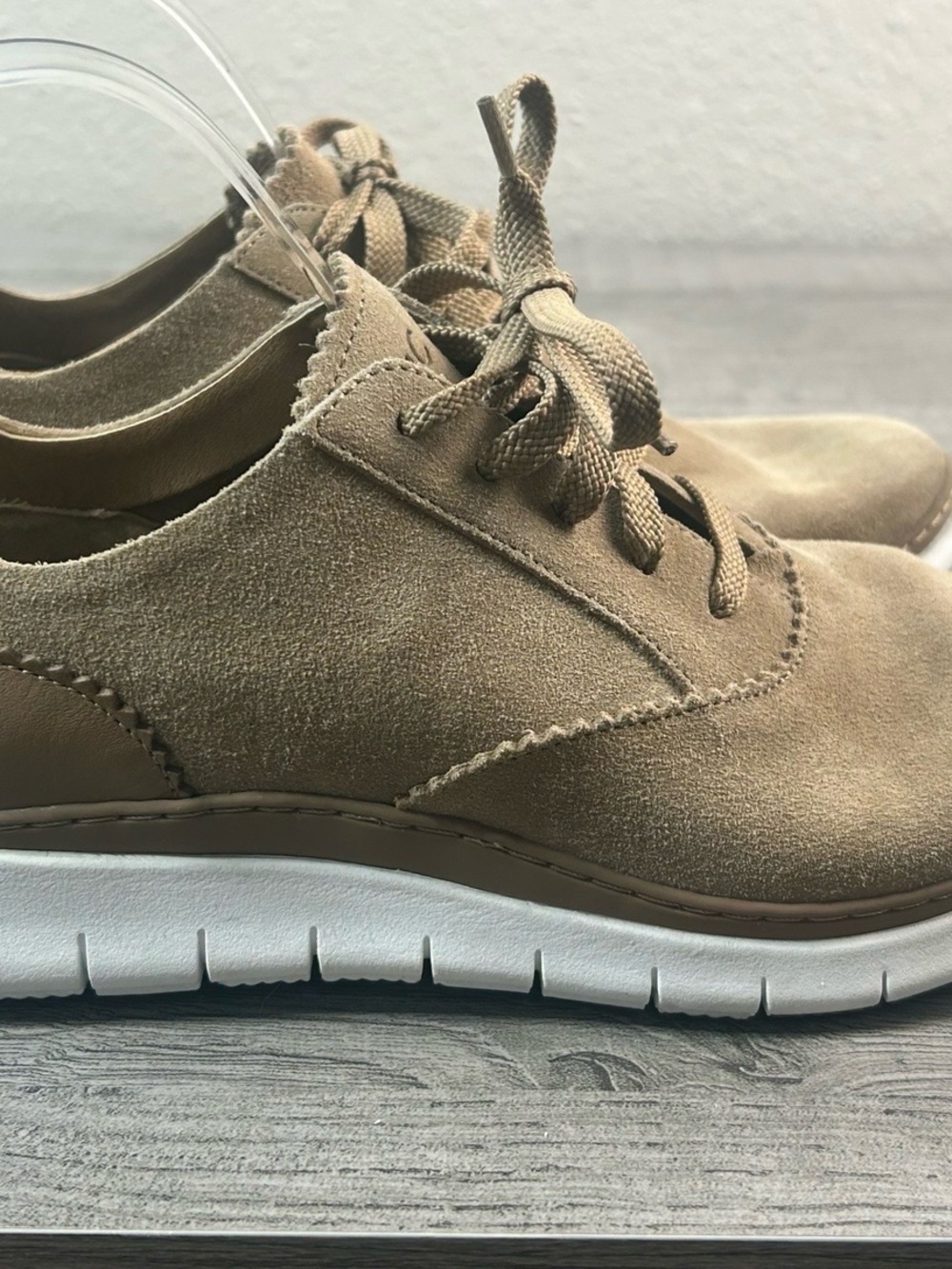 Vionic 355 Taylor Women’s Size 8 Casual Suede Lace-Up Shoes Confort